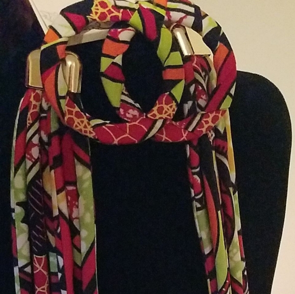 Necklace - Picture 3 of 3